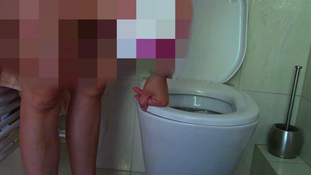 WC-Schrubben als Strafe