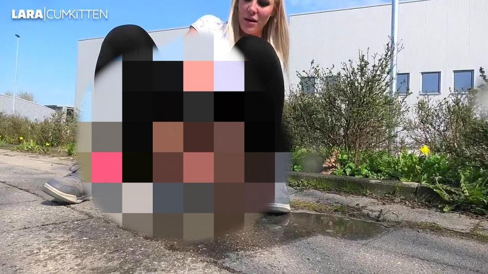 Ungeplanter PUBLIC PISS | In dem Moment kommt der Bus…