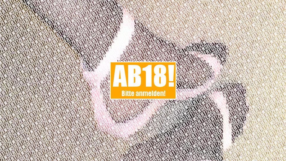In OuvertStrumpfhose auf der Toilette