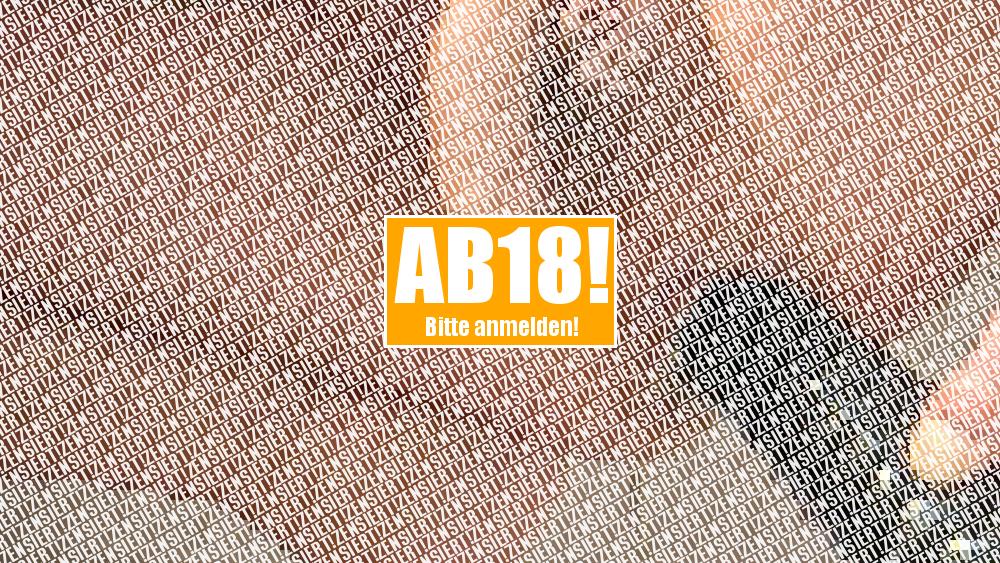 Anal Dildo und pissen in der Dusche