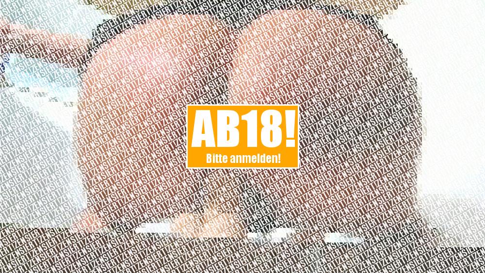 *** Mit dem Dildo gefickt ***