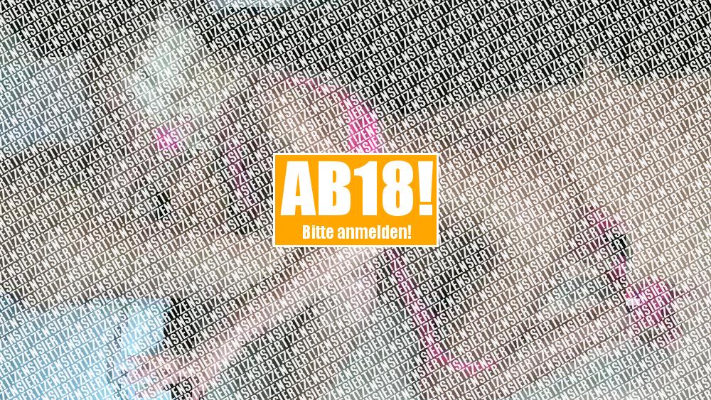 Pinky Bitch bläst – seitliche Perspektive