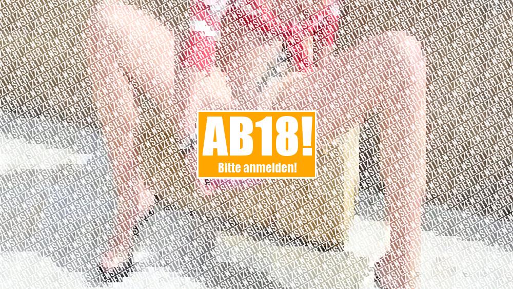 Auf den Dildo gepisst und die nasse Fotze gefickt !!