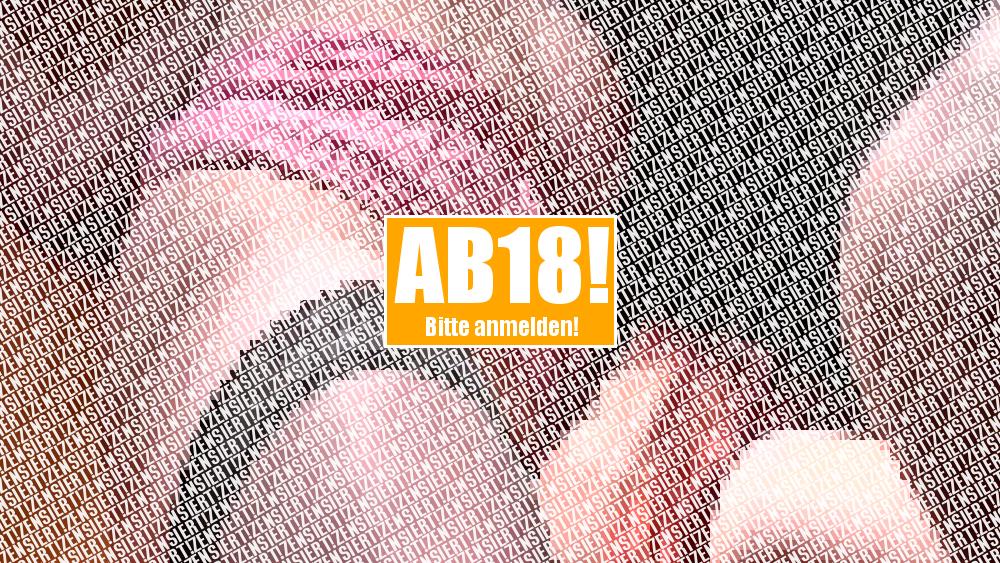 PUBLIC Lesbo in UMKLEIDEKABINE