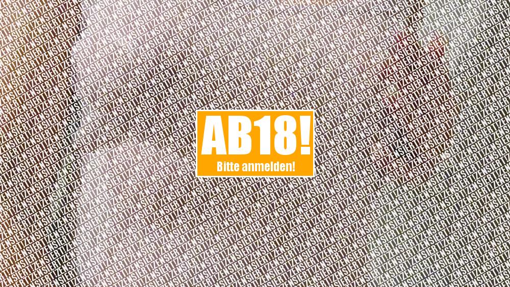 Mit Top in der Badewanne