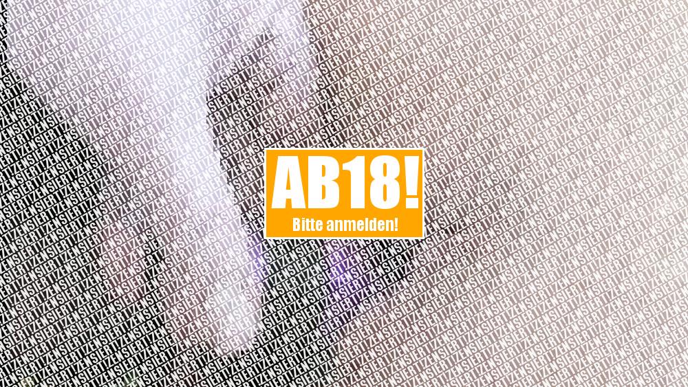 Aufm Tisch gefesselt … der Dildo tief bis zum Anschlag in mir …