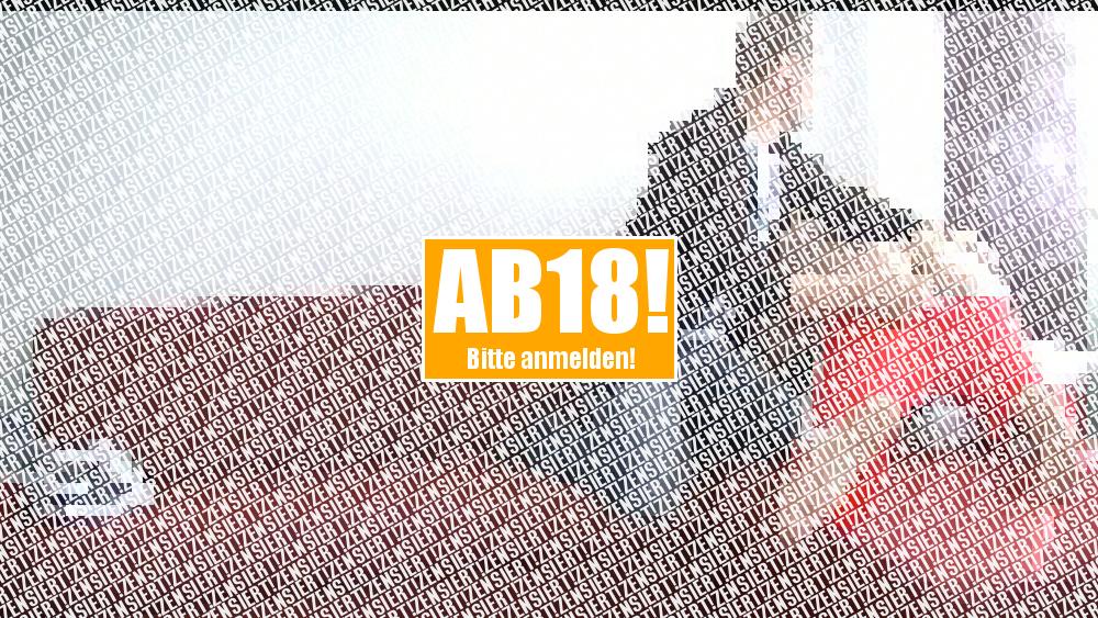 Vom Mitbewohner mit Dildo abgefickt!