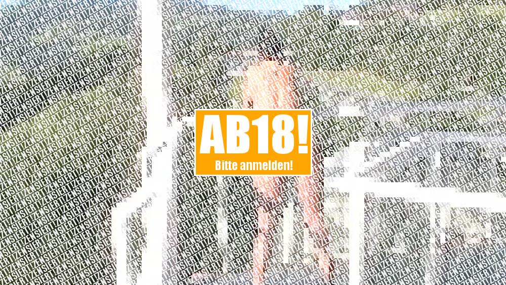 PUBLIC – Nackt am Aussichtsturm